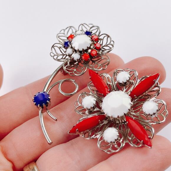 VTG Mid Century Brooch Red White Blue Glass Floral Lot Silver Tone 50s 60s Pin - Picture 6 of 11